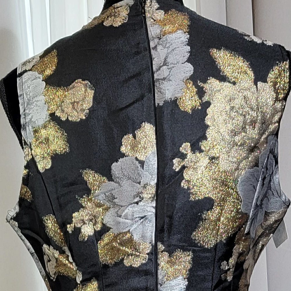 AX Paris Black and Gold Floral Midi Dress - Picture 4 of 10